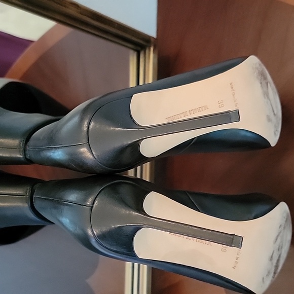 Manolo Blahnik heels - Picture 5 of 7